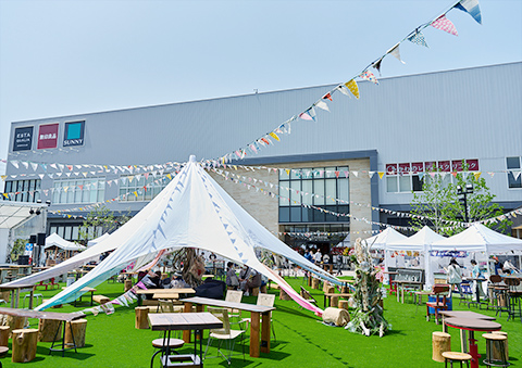 ガーデンズ千早店