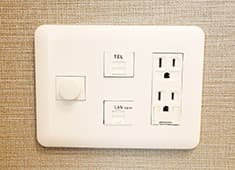 マルチメディアコンセント