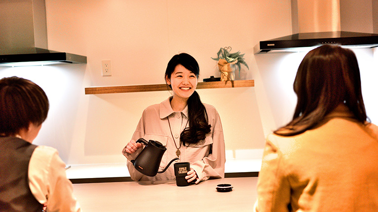 3:シアター&スポーツバー