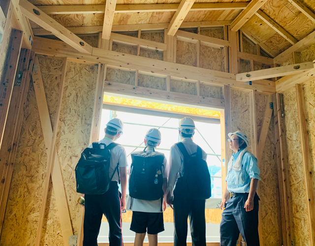 Acceptance of local junior high school students for work experience study