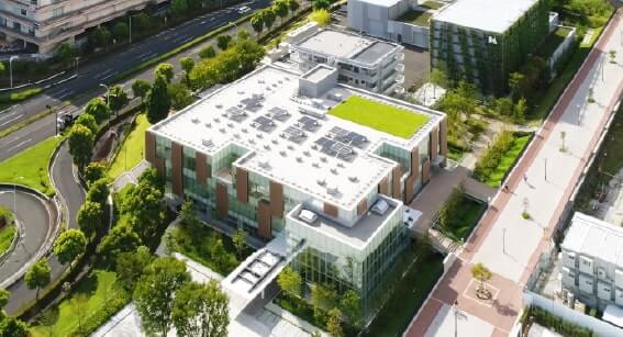 敷地面積の約45％の緑地を確保