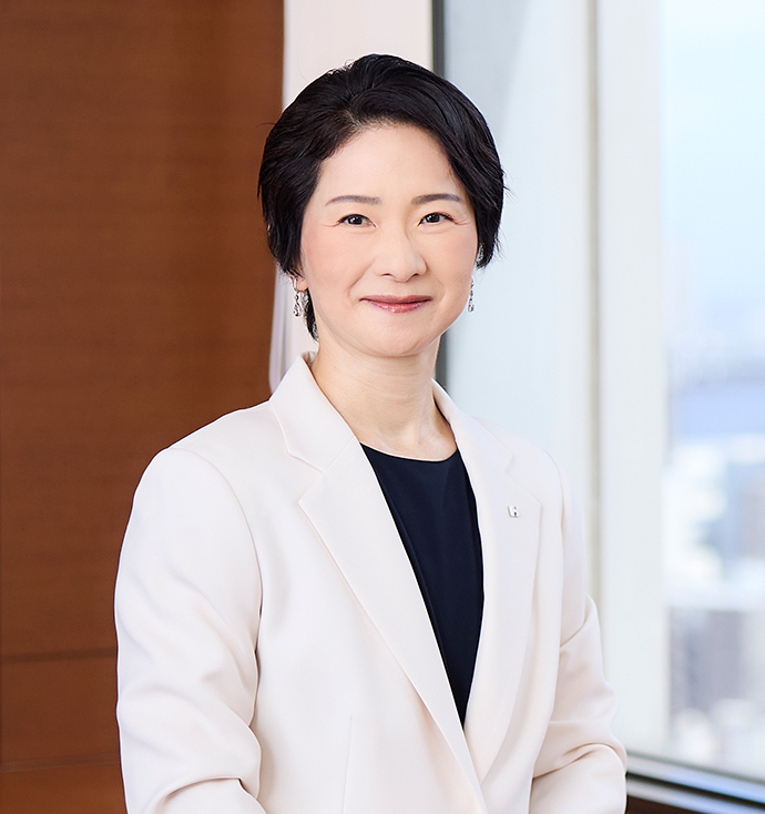 取締役執行役員 経営管理部門サステナビリティ推進担当 兼 グループシニア事業管掌　吉村 直子