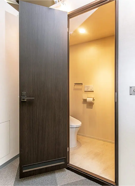 トイレシャットスルードア