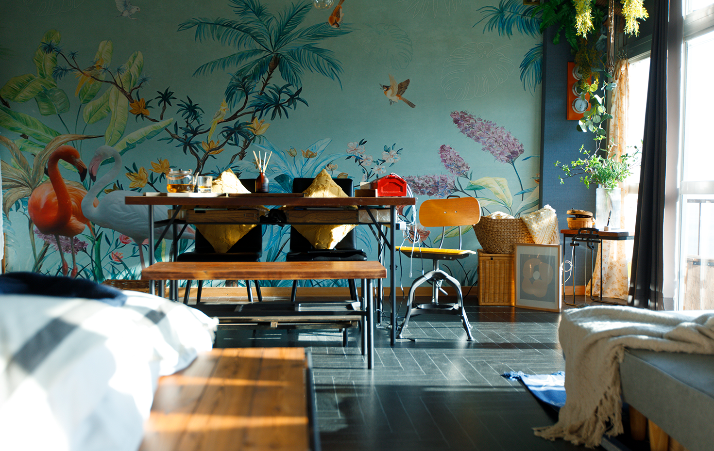 ボタニカル柄のアクセントクロス