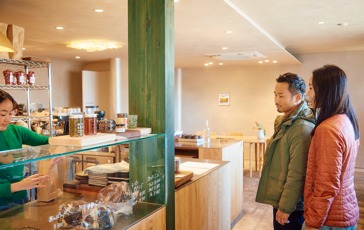 Overview Coffee店内