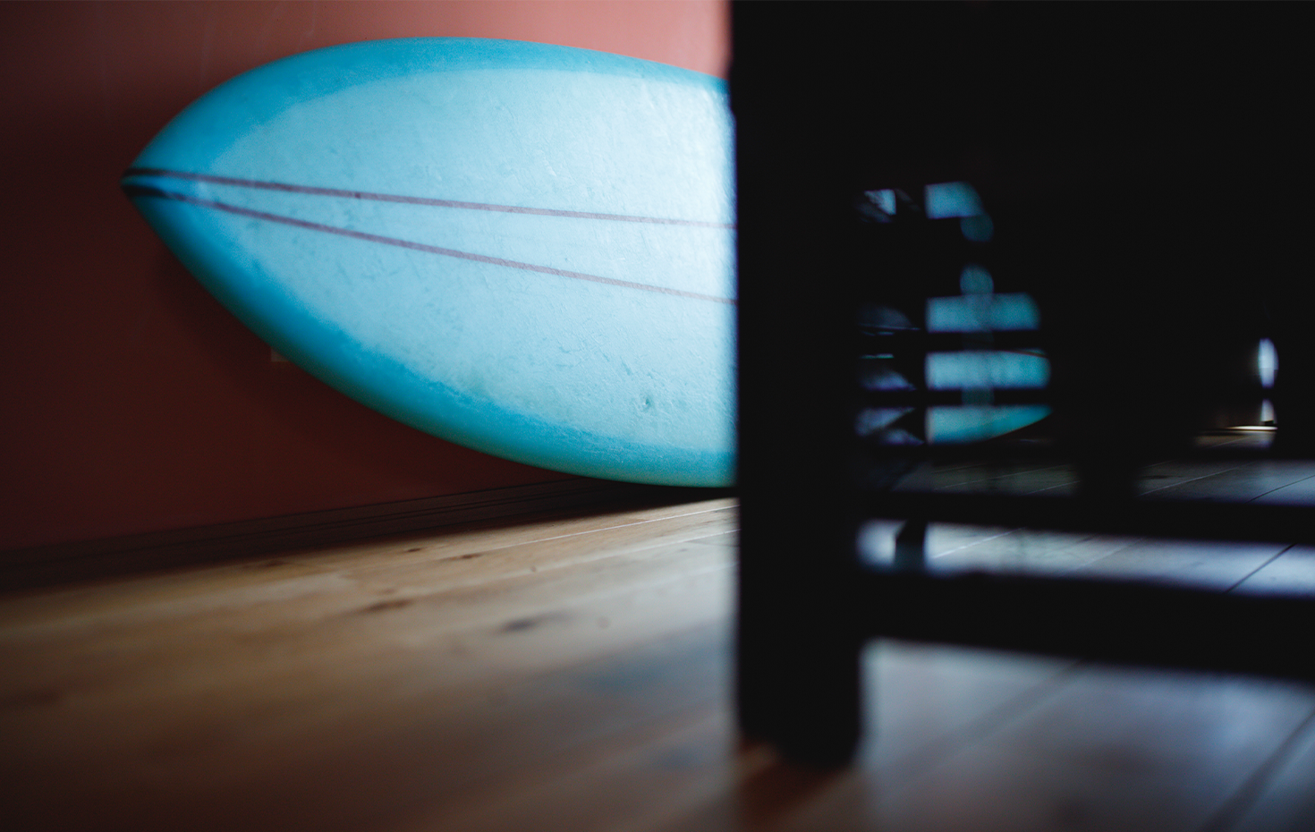 寝室のサーフボード