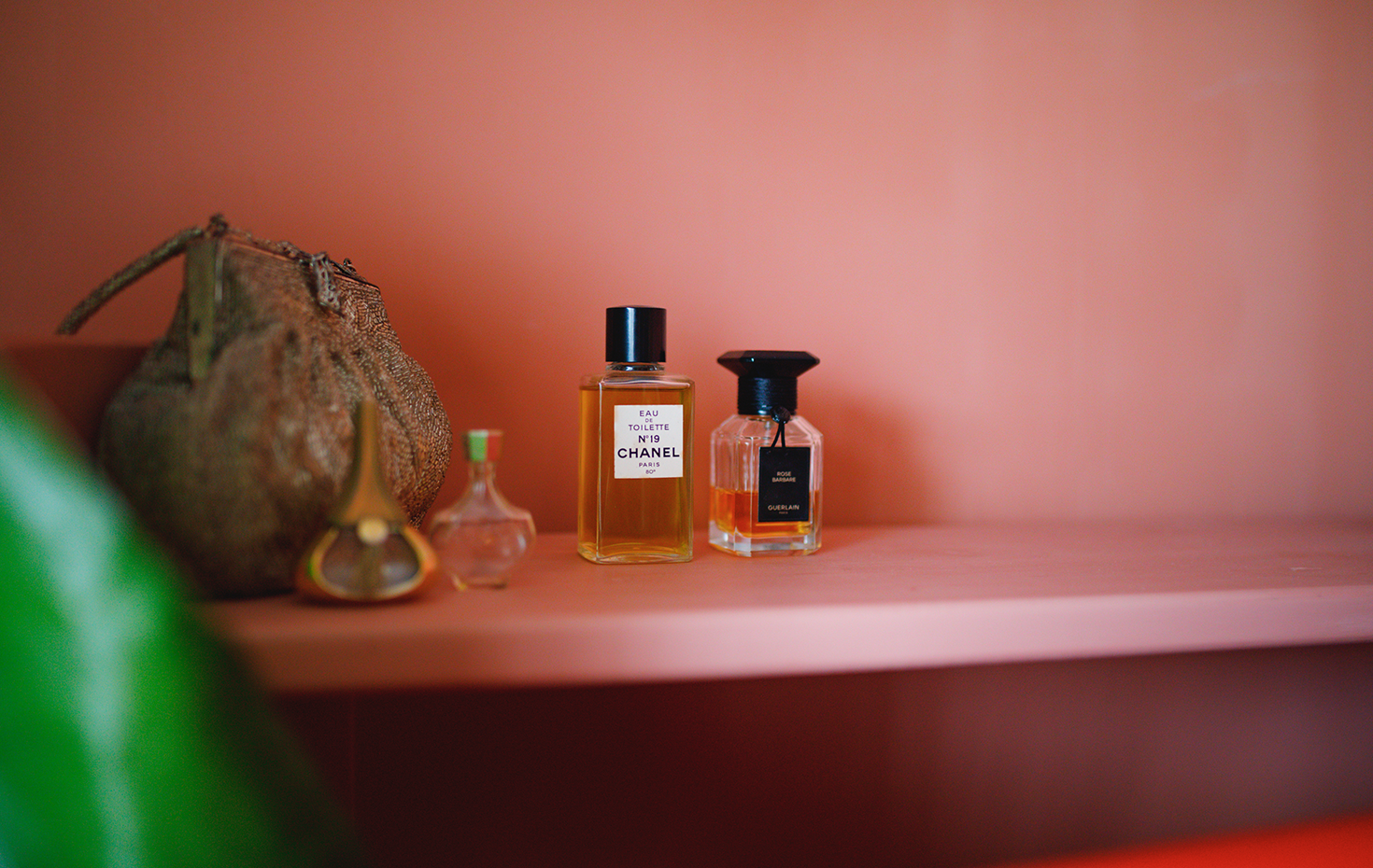 サーフボード上の香水