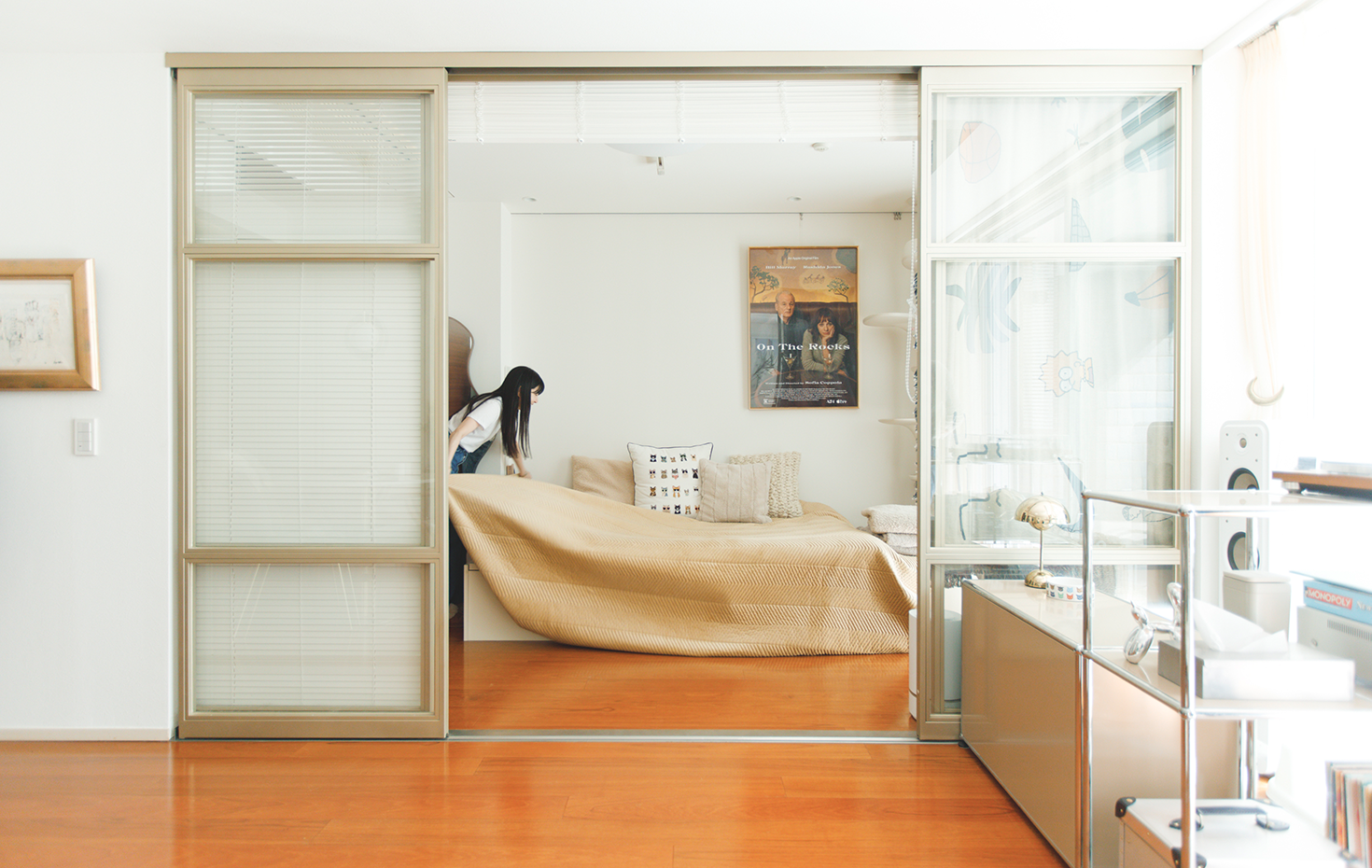 リビングと寝室を区切るガラス戸