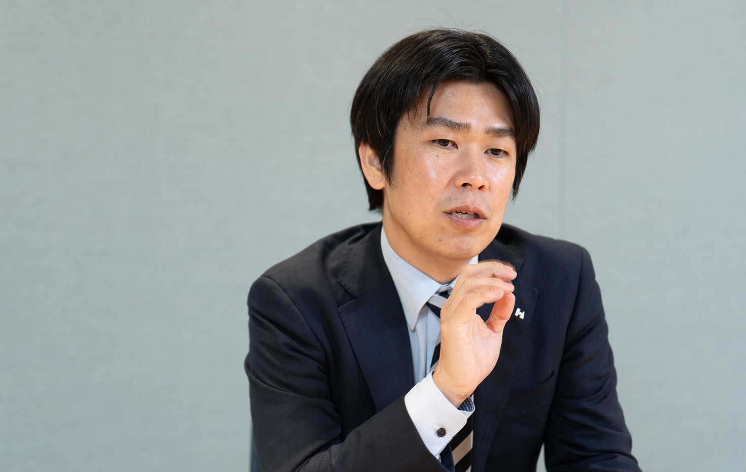奥村靖彦さんプロフィール