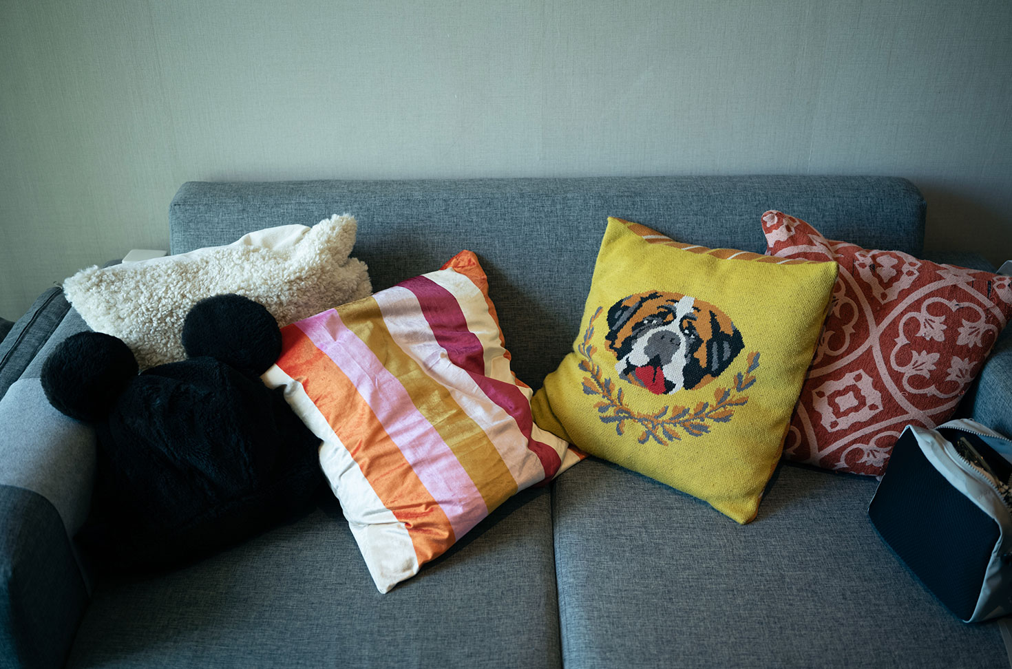 リーさん宅のリビングソファ