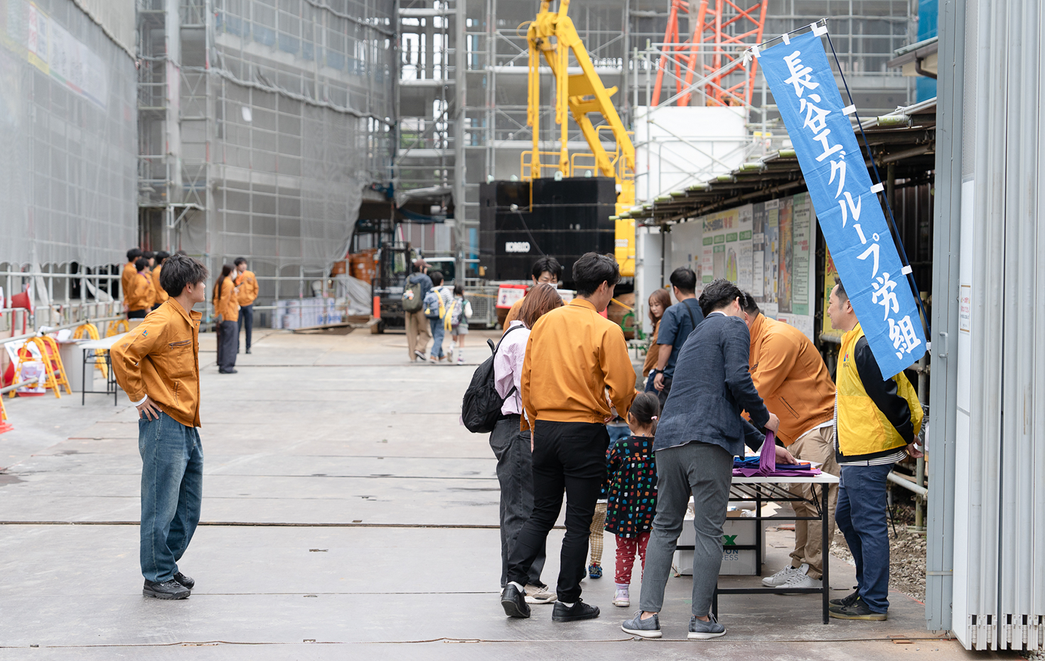 一般の人が工事現場の内部に足を踏み入れる機会は貴重だ