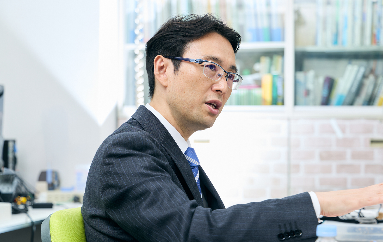 耐震性が確保され、建物や周囲に大きな危険がなければ「在宅避難」が選択肢となる