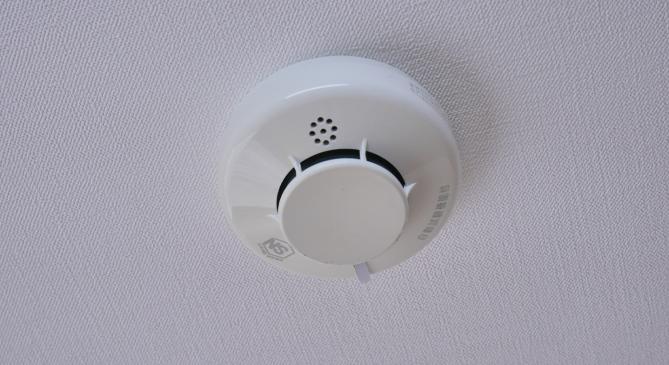 自動火災報知設備」「住宅用火災警報器」ってなに？｜マンションプラス