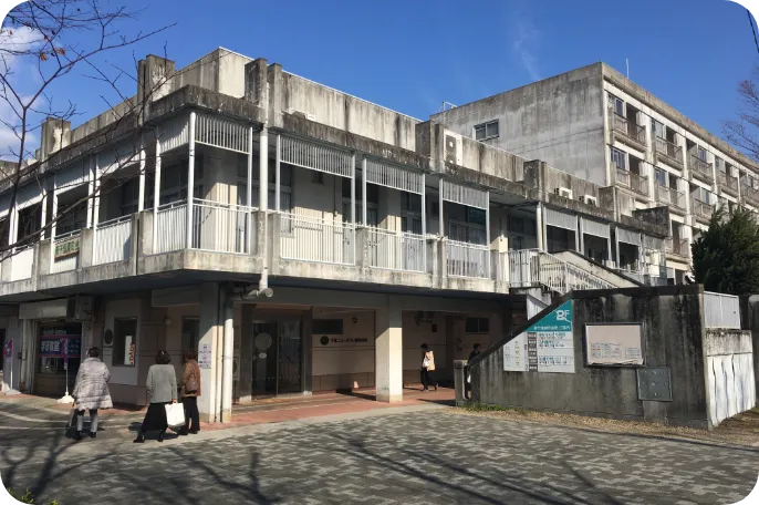 取り壊し前の新千⾥東町近隣センター