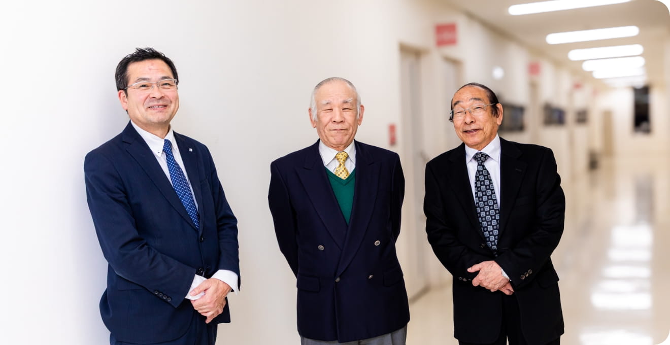 新千里東町近隣センター地区再開発事業の地権者様と長谷工コーポレーション担当者のお写真